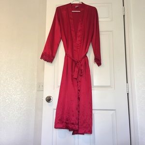 Gillian OMalley robe s/m